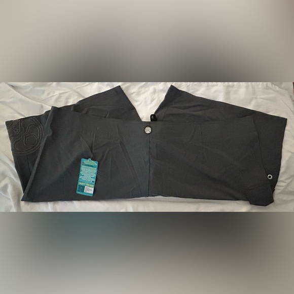 Men’s Hawaiian Island Creations Gray Board Shorts Size 54 NWT - Picture 2 of 7